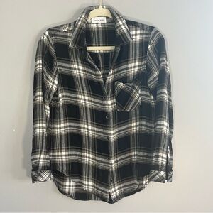 Bella Dahl Black and White Plaid Button-Up Shirt